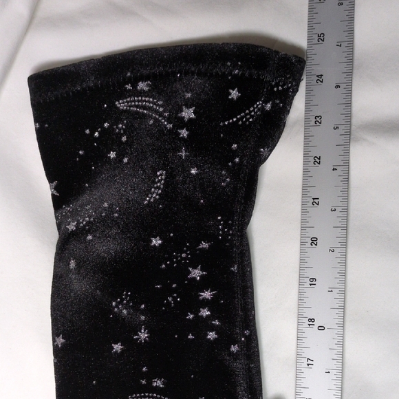 Black Velvet Star-Embellished Women's Block Heel Boots - Picture 6 of 7